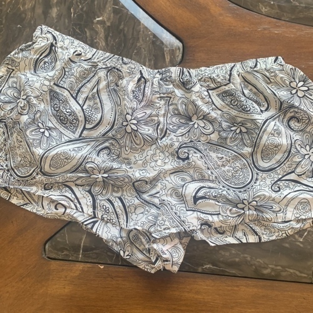 Pajama shorts - Picture 2 of 2